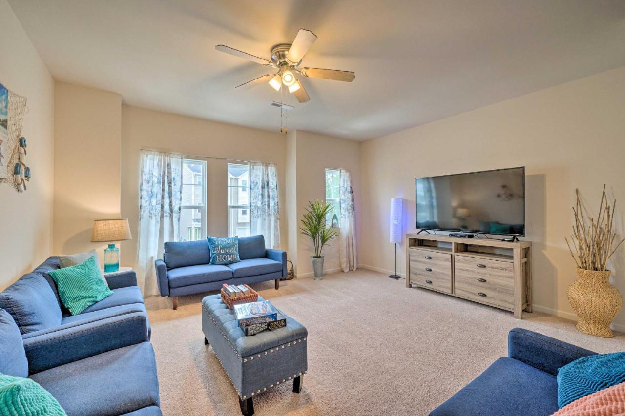 Modern Coastal Condo With Patio 1 Mi To Beaches! Carolina Beach Exterior foto