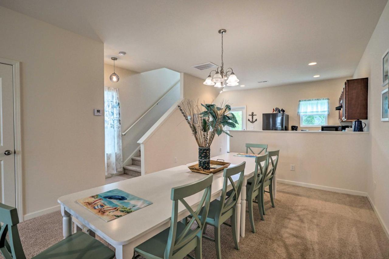 Modern Coastal Condo With Patio 1 Mi To Beaches! Carolina Beach Exterior foto